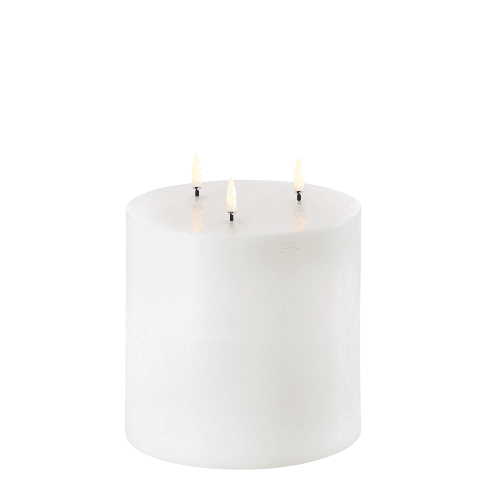 LED Multi-Flame Candle 15 x 15cm image 0