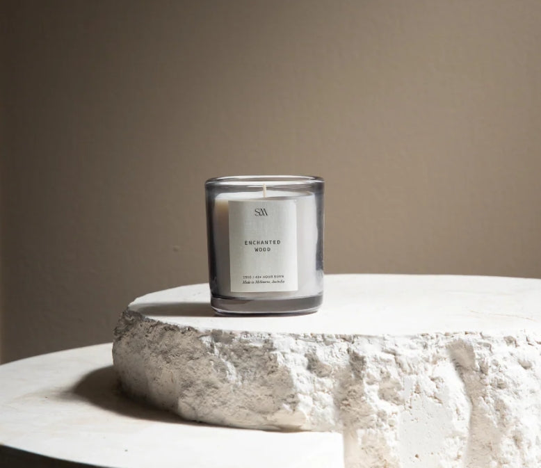 Enchanted wood 250g scented candle